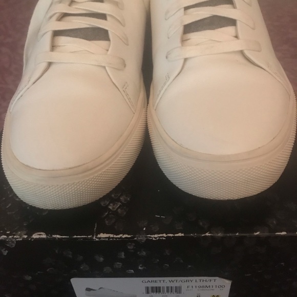 Men’s White Chic Sneakers/Tennis Shoes - Picture 3 of 4